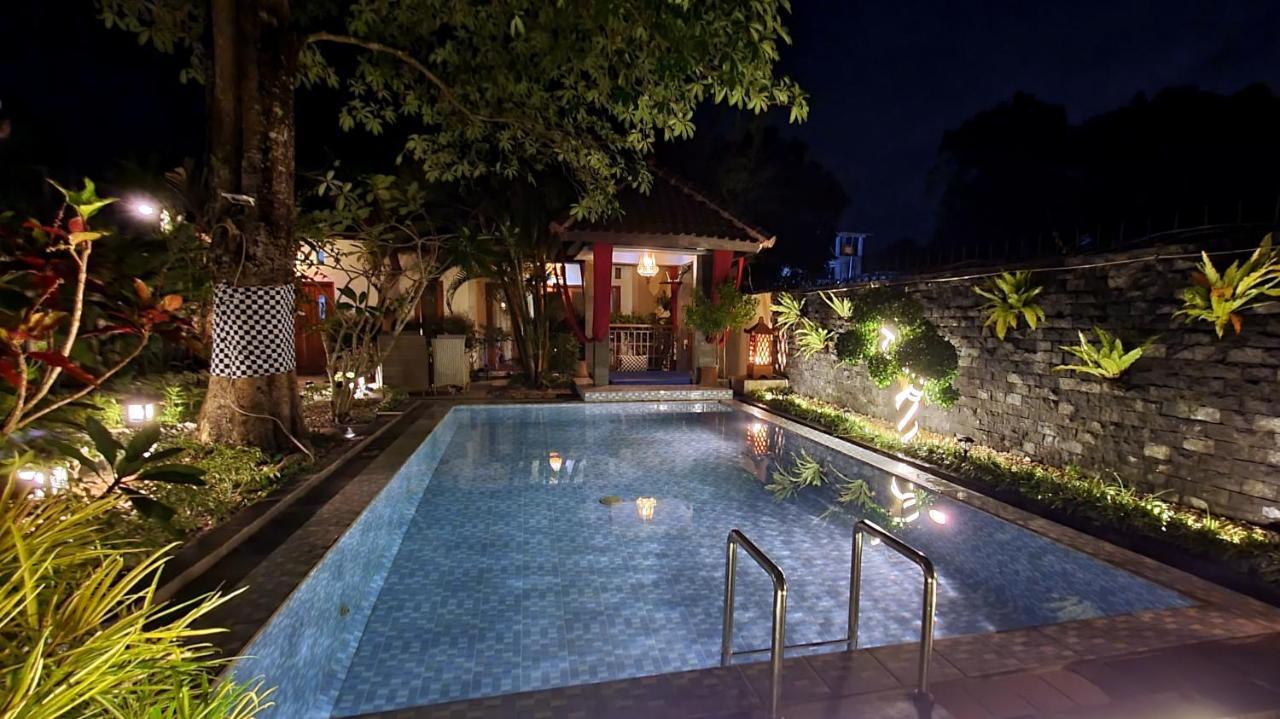 Rosseno Villa ยอกยาการ์ตา ภายนอก รูปภาพ