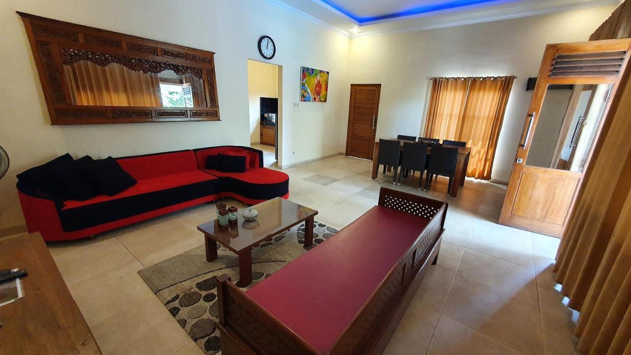 Rosseno Villa ยอกยาการ์ตา ภายนอก รูปภาพ