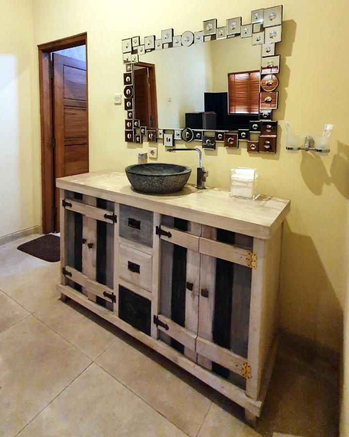 Rosseno Villa ยอกยาการ์ตา ภายนอก รูปภาพ