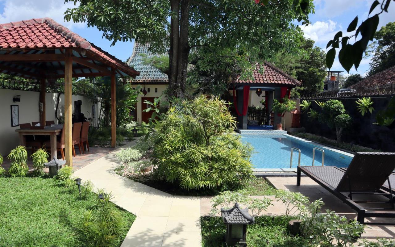 Rosseno Villa ยอกยาการ์ตา ภายนอก รูปภาพ
